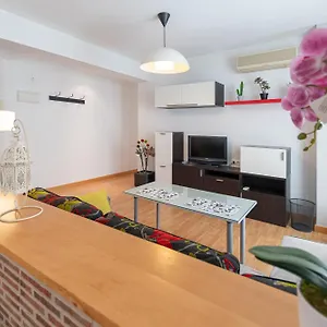 apartamento-las-hojas-de-huertas.hotelsincadiz.net/